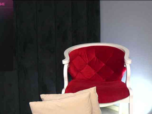 SarahMystique webcam