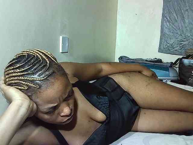NaughtNightnurse webcam