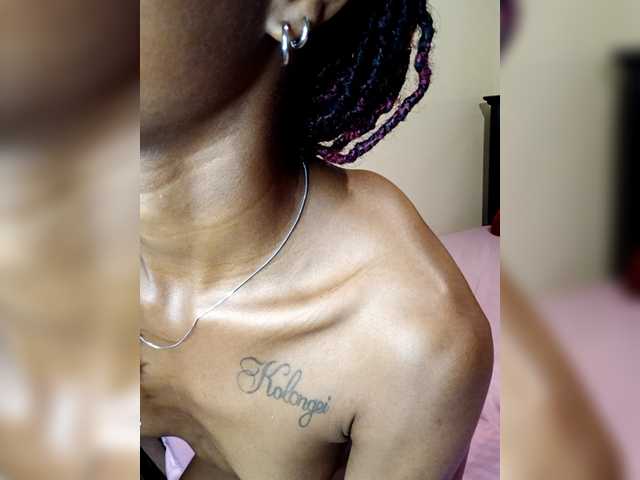 aurakeza's BongaCams show and profile