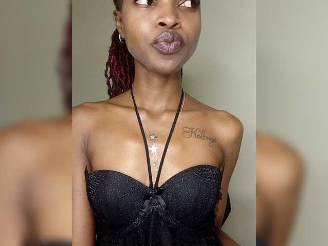 aurakeza's BongaCams show and profile