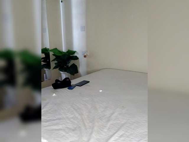 aurakeza's BongaCams show and profile