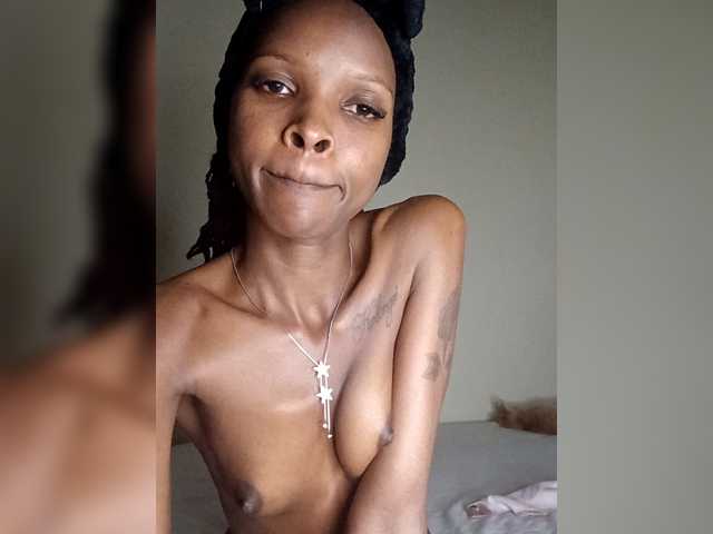 Profile and Statistics for aurakeza on BongaCams