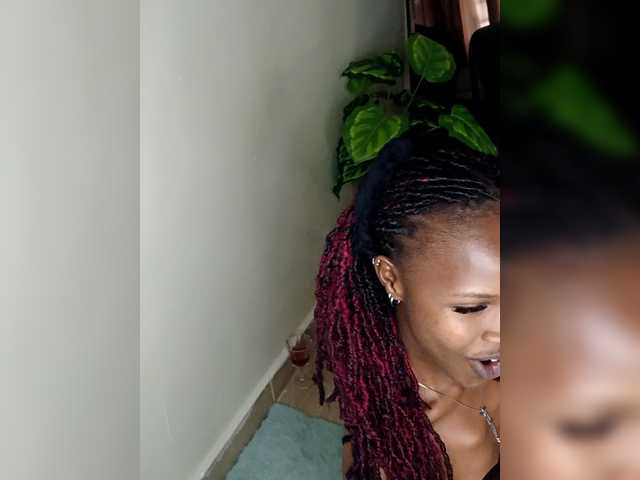 aurakeza's BongaCams show and profile