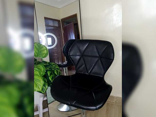 aurakeza's BongaCams show and profile