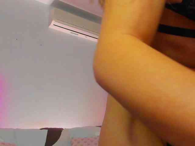 Molly-Kiss webcam