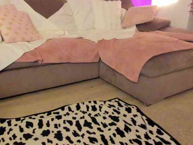 Molly-Kiss webcam