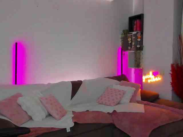 Molly-Kiss webcam