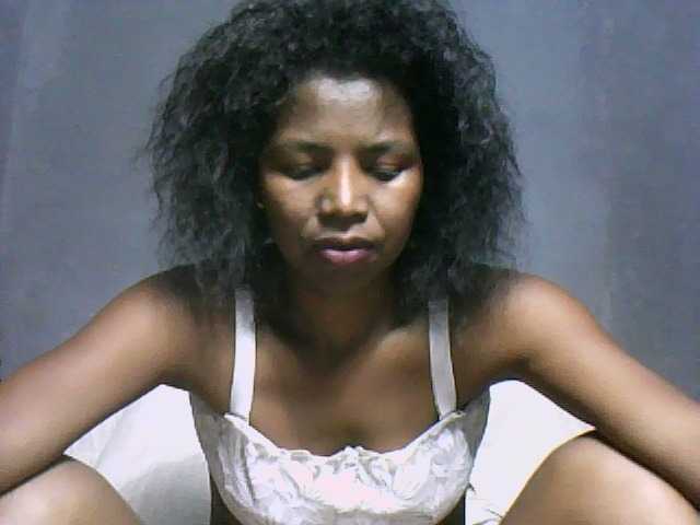 Cindy97300 webcam bongacams model stream image