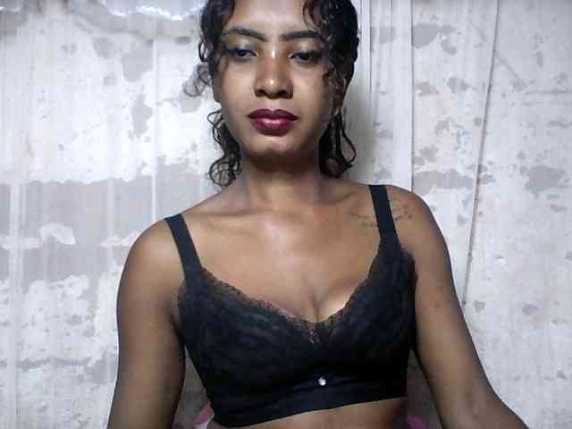 Annicka25
