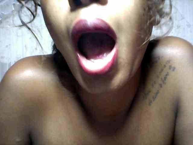 Annicka25 webcam