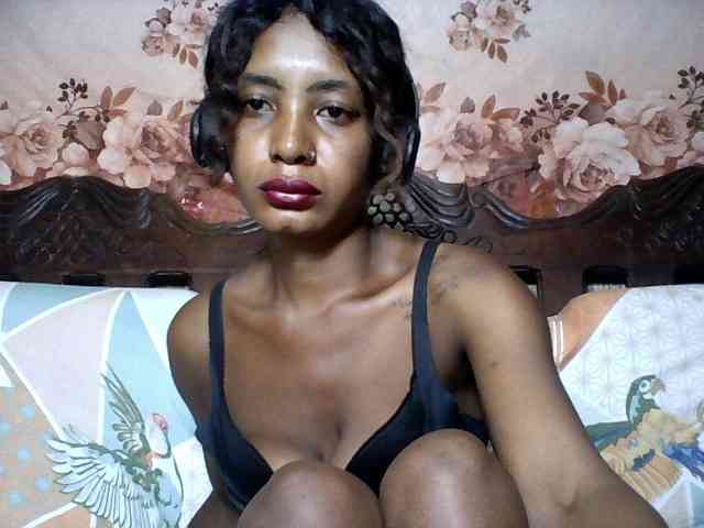 Annicka25 webcam