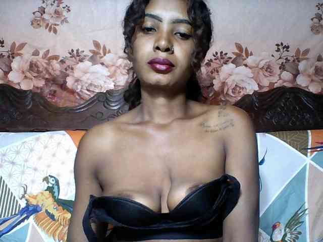 Annicka25 webcam
