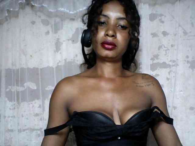 Annicka25 webcam