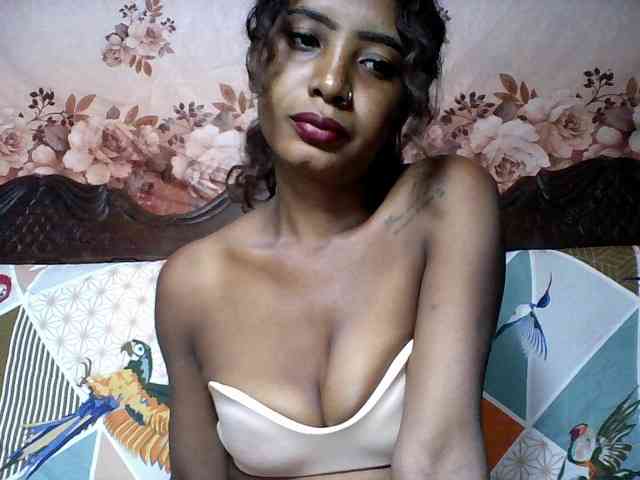 Annicka25 webcam