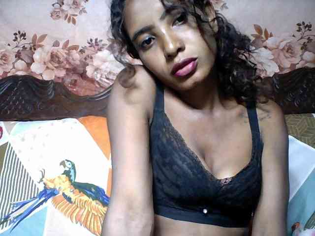 Annicka25 webcam
