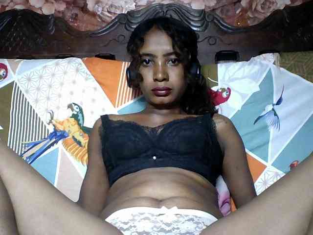 Annicka25 webcam