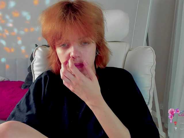 ReneYolker's BongaCams show and profile