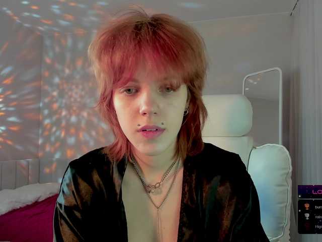 ReneYolker's BongaCams show and profile