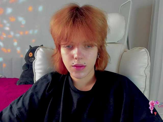 ReneYolker's BongaCams show and profile