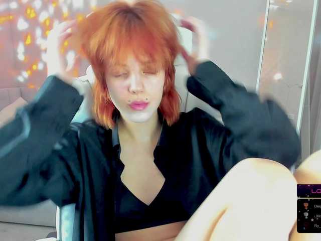 ReneYolker's BongaCams show and profile