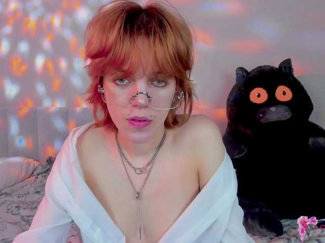 ReneYolker's BongaCams show and profile