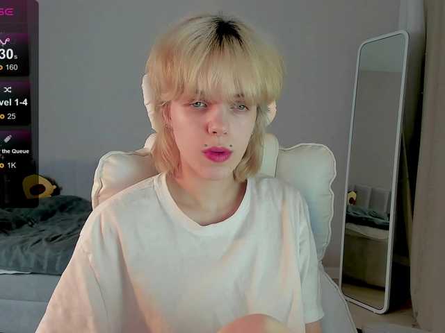 ReneYolker's BongaCams show and profile