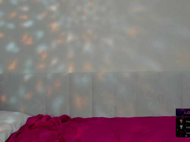 ReneYolker's BongaCams show and profile