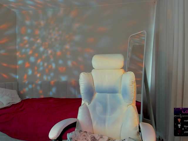 ReneYolker's BongaCams show and profile