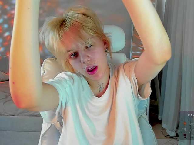 ReneYolker's BongaCams show and profile