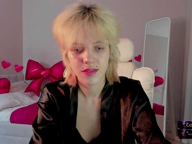 ReneYolker's BongaCams show and profile