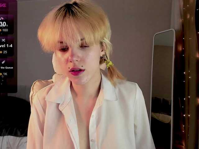 ReneYolker's BongaCams show and profile