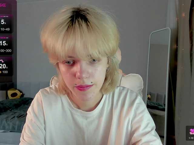 ReneYolker's BongaCams show and profile