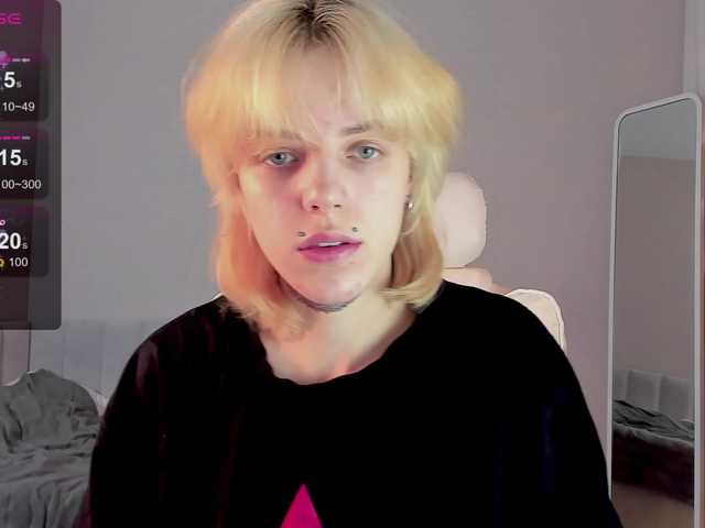 ReneYolker's BongaCams show and profile