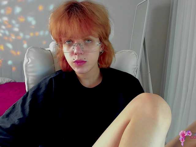 ReneYolker's BongaCams show and profile