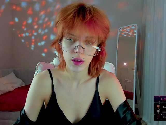 ReneYolker's BongaCams show and profile