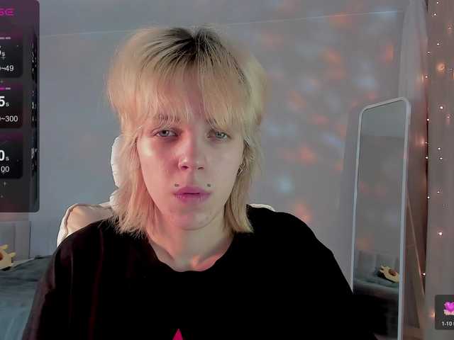 ReneYolker's BongaCams show and profile