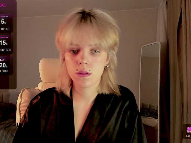 ReneYolker's BongaCams show and profile