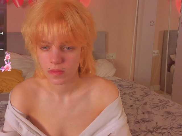 ReneYolker's BongaCams show and profile