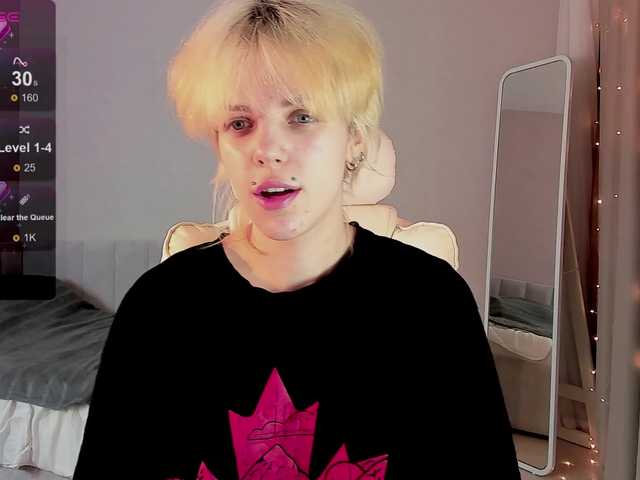 ReneYolker's BongaCams show and profile