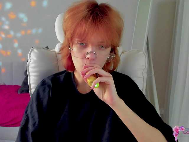 ReneYolker's BongaCams show and profile