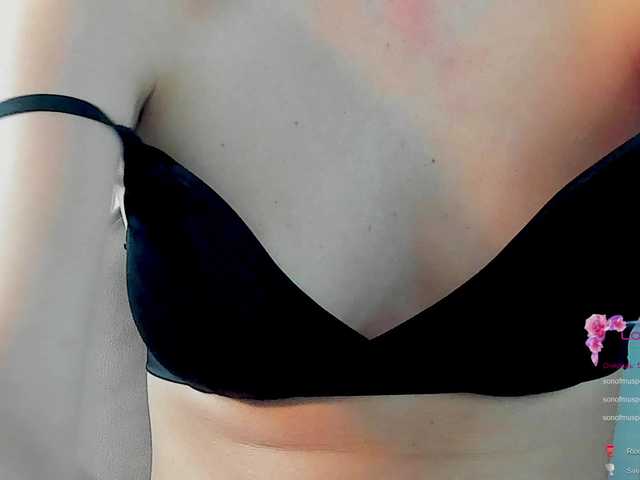 ReneYolker's BongaCams show and profile