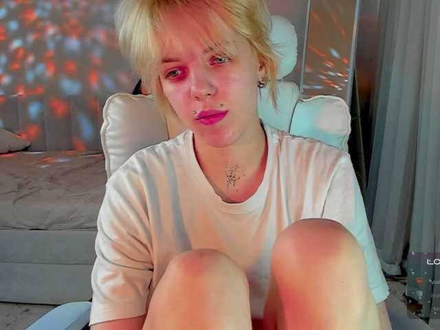 ReneYolker's BongaCams show and profile