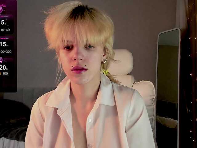 ReneYolker's BongaCams show and profile