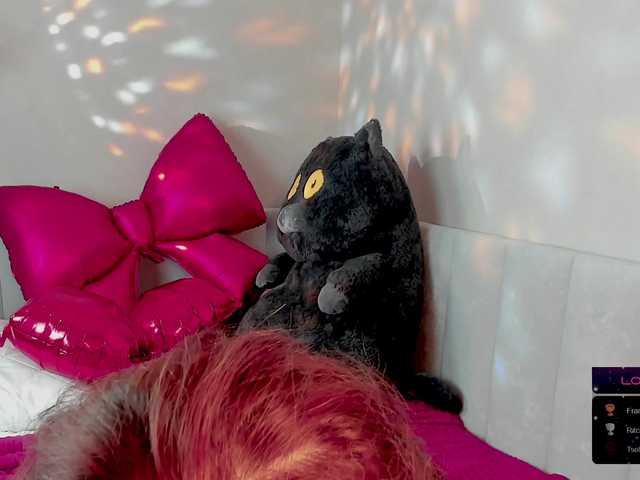 ReneYolker's BongaCams show and profile