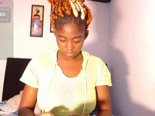 AdrianaCampbell webcam