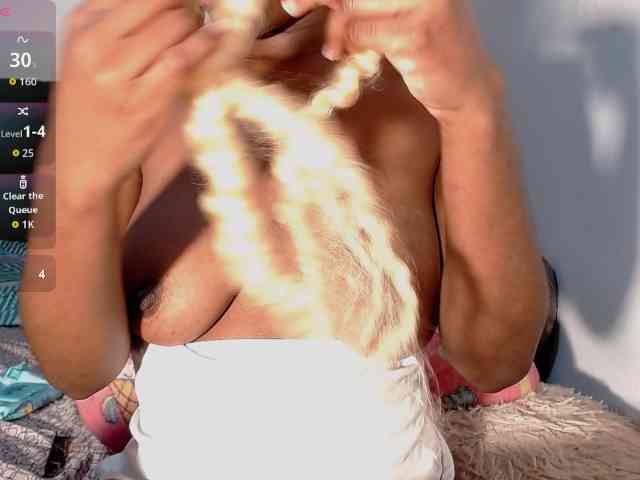 AdrianaCampbell webcam