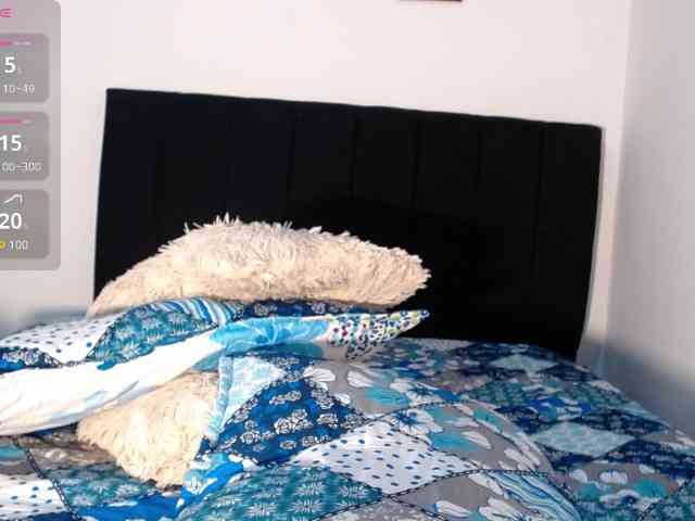 AdrianaCampbell webcam