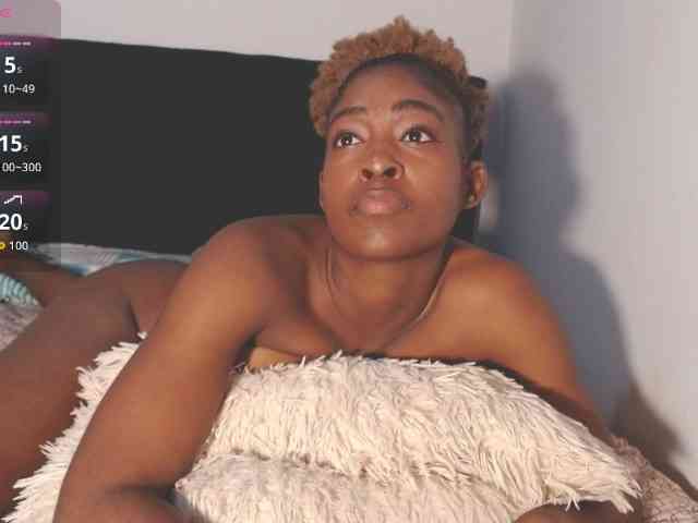 AdrianaCampbell webcam