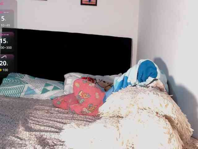 AdrianaCampbell webcam