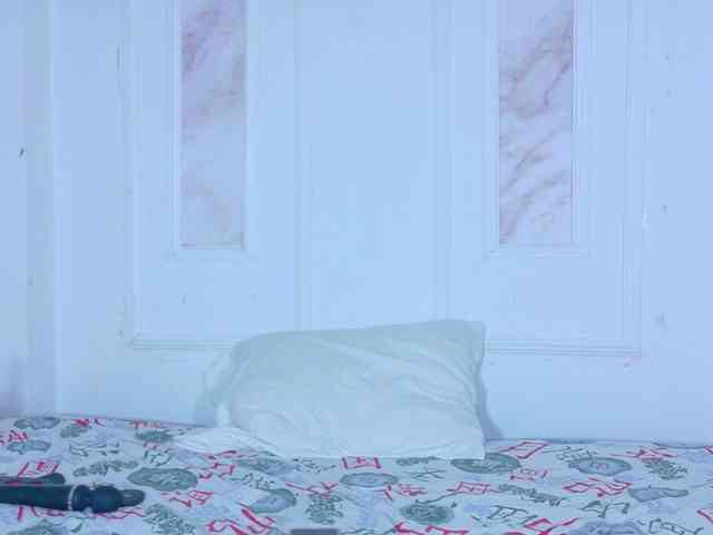 sylvie-1 Live Webcam on BongaCams